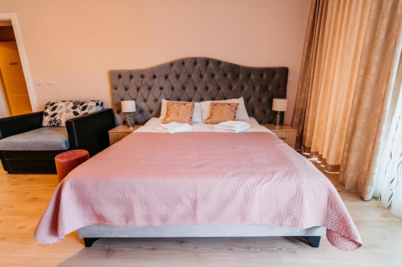 Lotos Depandans Hotell Ni Exteriör bild