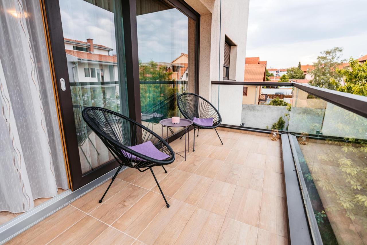 Lotos Depandans Hotell Ni Exteriör bild