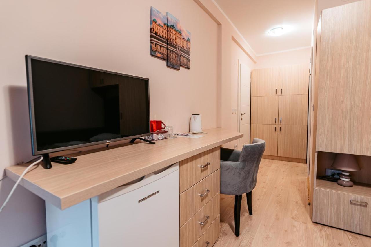 Lotos Depandans Hotell Ni Exteriör bild